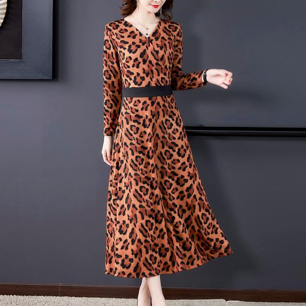 casual dresses spring autumn dress for women long lady knitted leopard print long-sleeved elegant fashion v-neck over the knee, Black;gray
casual dresses spring autumn dress for women long lady knitted leopard print long-sleeved elegant fashion v-neck over the knee, Black;gray