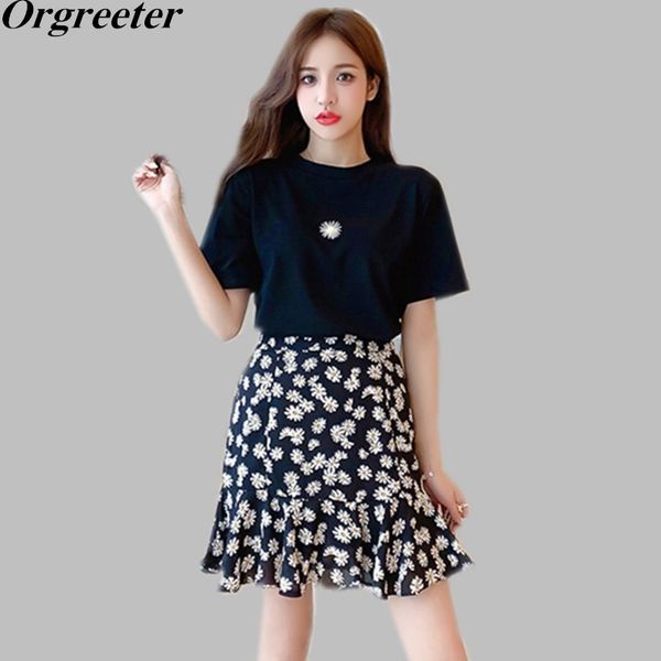 summer sweet lady suits daisy embroidery t-shirt skirt two-piece ruffled hem floral printted mermaid sets 210525, White
summer sweet lady suits daisy embroidery t-shirt skirt two-piece ruffled hem floral printted mermaid sets 210525, White