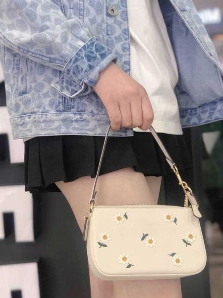 women luxurys designers bags 2021 crossbody bag handbag designer handbags zhouzhoubao123 purse wallet small daisy mahjong single shoulder ar, Black;red
women luxurys designers bags 2021 crossbody bag handbag designer handbags zhouzhoubao123 purse wallet small daisy mahjong single shoulder ar, Black;red
