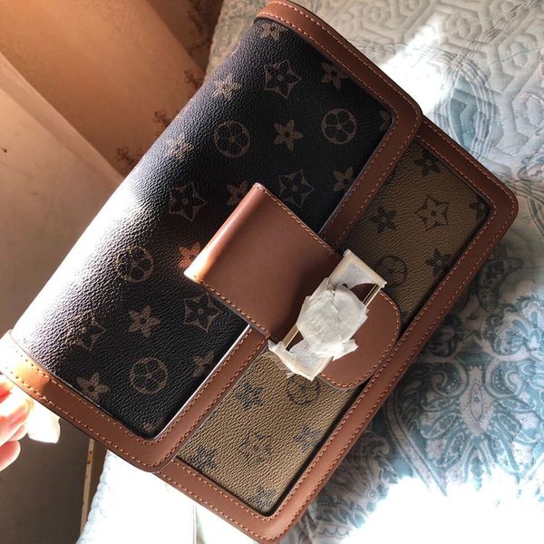 louis vutton bag2021 new korean style single shoulder messenger hand leather women's color matching organ bagandd1y_top
louis vutton bag2021 new korean style single shoulder messenger hand leather women's color matching organ bagandd1y_top