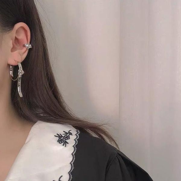 hoop & huggie simple belt design silver color heart drop earrings for women brand fashion ear cuff piercing dangle earring gift, Golden;silver
hoop & huggie simple belt design silver color heart drop earrings for women brand fashion ear cuff piercing dangle earring gift, Golden;silver