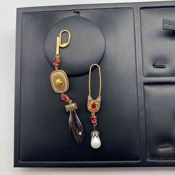 fatansticwanghong same style asymmetric earrings with exaggerated temperament long pin earrings, Golden
fatansticwanghong same style asymmetric earrings with exaggerated temperament long pin earrings, Golden