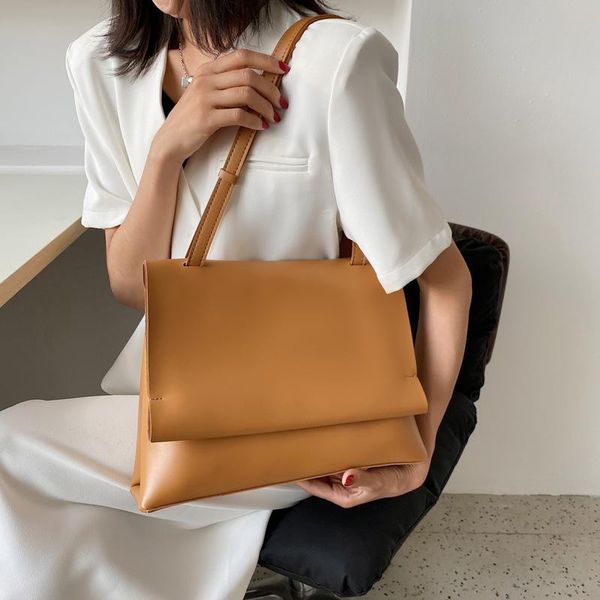 evening bags large capacity fashion shoulder women's leather handbags retro messenger bag western style korean version totes
evening bags large capacity fashion shoulder women's leather handbags retro messenger bag western style korean version totes