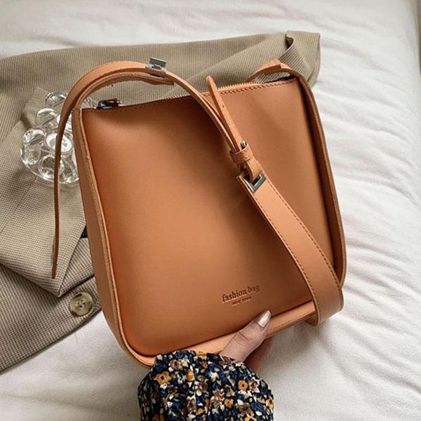 evening bags women leather shoulder ladies luxury handbags female messenger fashion crossbody for 2021 solid
evening bags women leather shoulder ladies luxury handbags female messenger fashion crossbody for 2021 solid