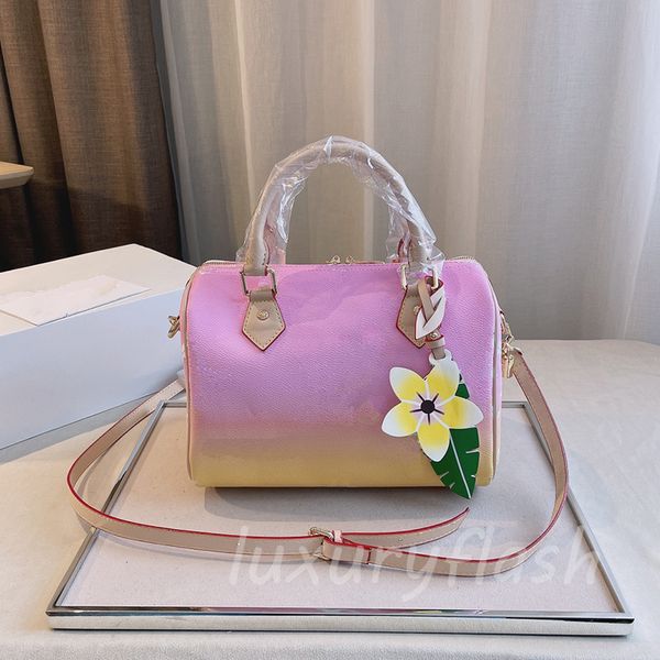 2021 latest gradient color pillow crossbody bag messenger bags women designers luxurys summer fashion handle handbags tote
2021 latest gradient color pillow crossbody bag messenger bags women designers luxurys summer fashion handle handbags tote
