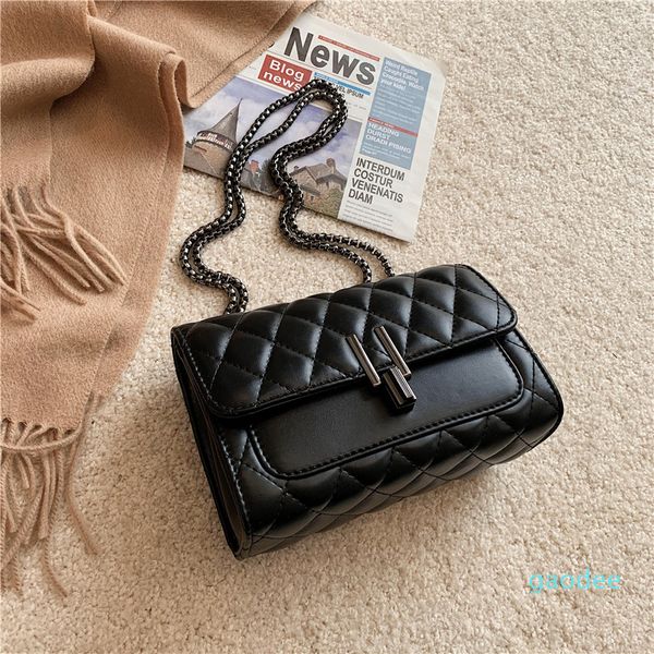 british fashion simple women's designer inclined shoulder bags 2021 high-quality pu leather chain mobile phone handbag
british fashion simple women's designer inclined shoulder bags 2021 high-quality pu leather chain mobile phone handbag