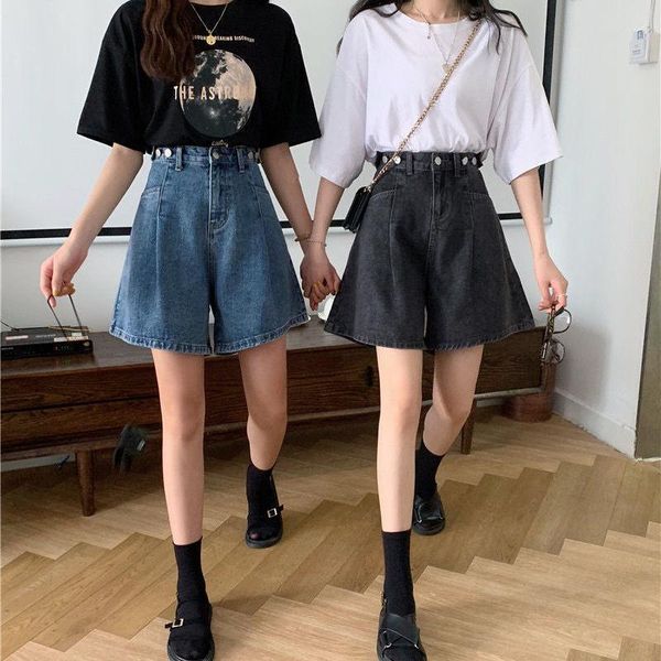 women's shorts summer korean style wide leg curling large size denim women 's solid color high waist loose and slimming straight p, White;black 
women's shorts summer korean style wide leg curling large size denim women 's solid color high waist loose and slimming straight p, White;black