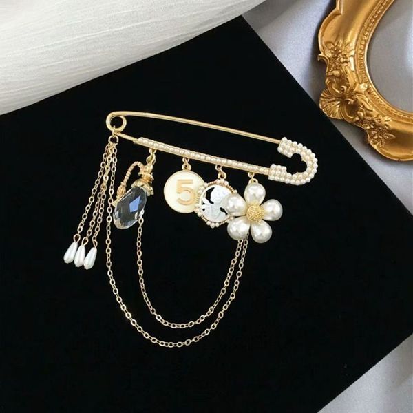 70%off new crystal flower tassel brooch high-end versatile atmosphere luxury pin accessories, Gray
70%off new crystal flower tassel brooch high-end versatile atmosphere luxury pin accessories, Gray
