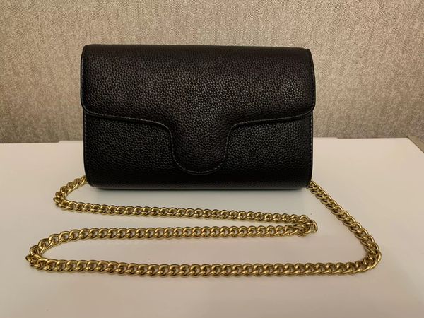 new bags handbags classic pattern material gold chain silver handbag trend fashion shoulder bags
new bags handbags classic pattern material gold chain silver handbag trend fashion shoulder bags