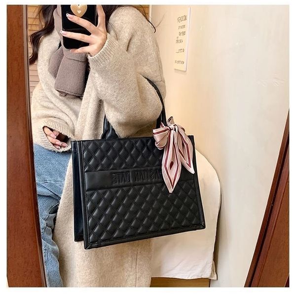 designer sale large large capacity women's new foreign style single shoulder bag autumn winter texture messenger tote bag wholesale sto
designer sale large large capacity women's new foreign style single shoulder bag autumn winter texture messenger tote bag wholesale sto