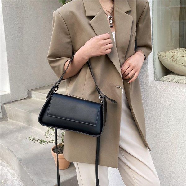 faux leather female shoulder bag 2021 women messenger small simple ladies square underarm black evening bags
faux leather female shoulder bag 2021 women messenger small simple ladies square underarm black evening bags