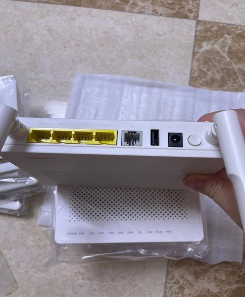 fiber optic equipment 5pcs original eg8141a5 hg8546m gpon onu ont 1ge + 3fe 1tel wifi with english software firmware
fiber optic equipment 5pcs original eg8141a5 hg8546m gpon onu ont 1ge + 3fe 1tel wifi with english software firmware