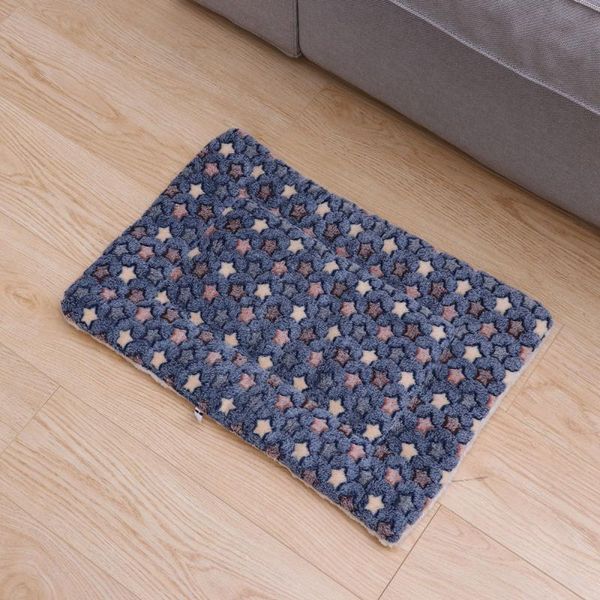 kennels & pens comfortable pet dog cat blanket cushion for sleeping playing resting 51 x 34cm (star)
kennels & pens comfortable pet dog cat blanket cushion for sleeping playing resting 51 x 34cm (star)