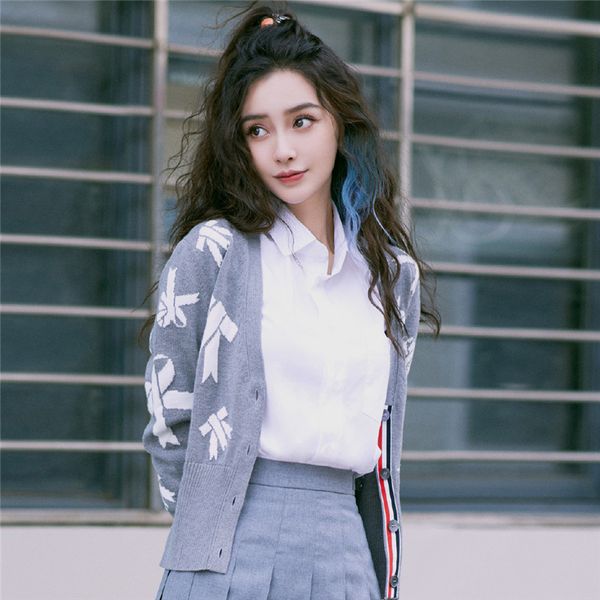 luxury ets heartwarming signal yang ying baby star same grey color matching bow knit cardigan sweater coat women's fashion, Black;brown
luxury ets heartwarming signal yang ying baby star same grey color matching bow knit cardigan sweater coat women's fashion, Black;brown