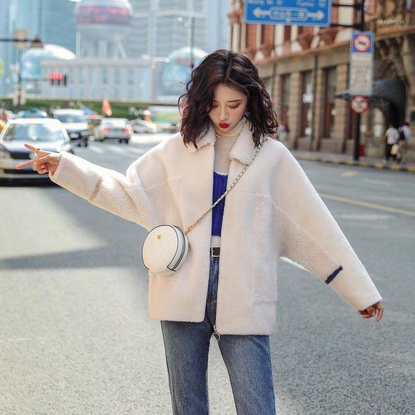 autumn and winter fur lambs wool coat young short 2021 korean version of the simple fashionable elegant women's & blends, Black
autumn and winter fur lambs wool coat young short 2021 korean version of the simple fashionable elegant women's & blends, Black
