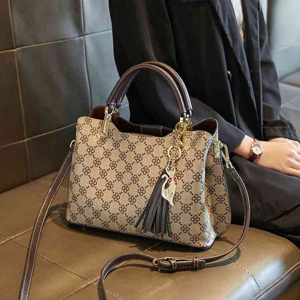 2022 shoulder bag for women luxury designer crossbody leather vintage fashion ladies shopper mahjong plaid big handbags
2022 shoulder bag for women luxury designer crossbody leather vintage fashion ladies shopper mahjong plaid big handbags