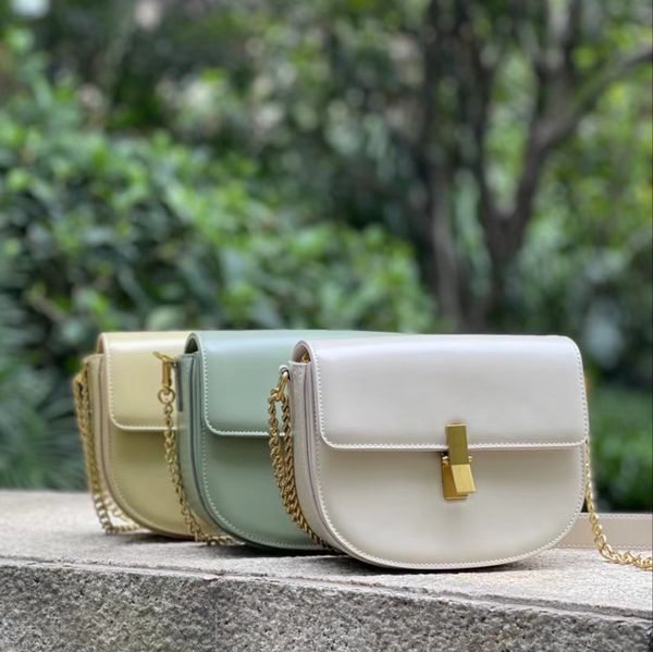 summer saddle bag 2021 leather women s simple single shoulder niche design lock slant span versatile small luxury designer
summer saddle bag 2021 leather women s simple single shoulder niche design lock slant span versatile small luxury designer