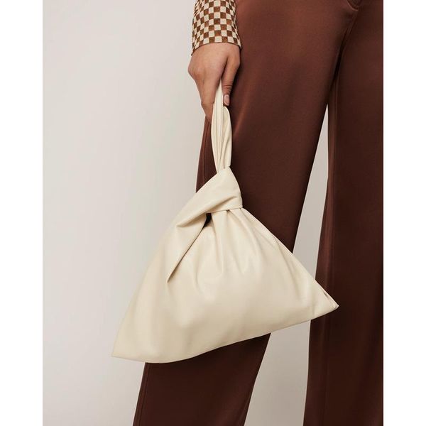cosmetic bags & cases women's knotted handbag faux leather handbags 2021 fashion solid color simple causal
cosmetic bags & cases women's knotted handbag faux leather handbags 2021 fashion solid color simple causal