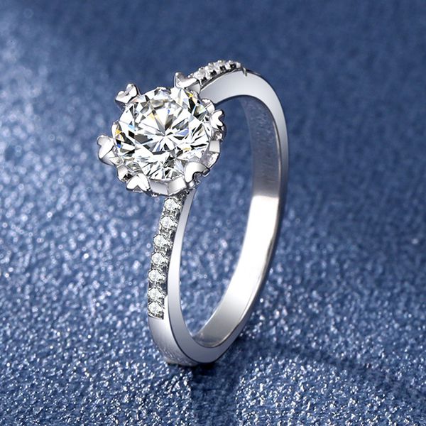 snowflake micro inlaid twist wall six claw group proposal imitation diamond s925 silver morsonite ring, Slivery;golden
snowflake micro inlaid twist wall six claw group proposal imitation diamond s925 silver morsonite ring, Slivery;golden
