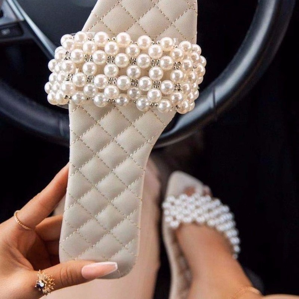 luxurys designers shoes new women pearl beach shoes flat woman sandals string bead summer 2021 woman shoes lady fashion slippers, Black
luxurys designers shoes new women pearl beach shoes flat woman sandals string bead summer 2021 woman shoes lady fashion slippers, Black