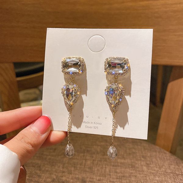 925 silver needle geometric gold zircon net red niche design fashion simple versatile earrings
925 silver needle geometric gold zircon net red niche design fashion simple versatile earrings