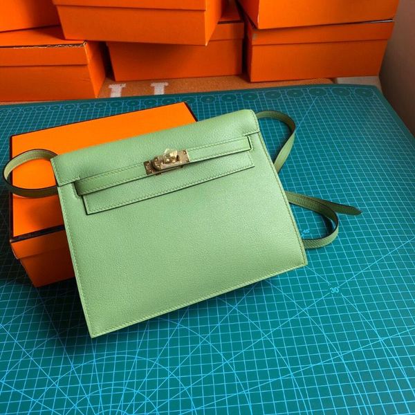 evening bags handmade quality designers danse purse,22cm,brand handbag,3 colors,swift leather,fast delivery
evening bags handmade quality designers danse purse,22cm,brand handbag,3 colors,swift leather,fast delivery