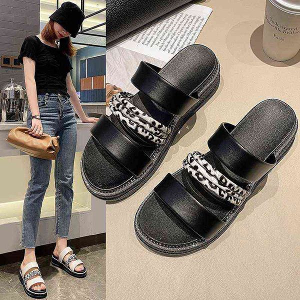 cool slippers women wear out 2022 summer new korean thick bottom stitching pattern round head slippers women's fashion, Black
cool slippers women wear out 2022 summer new korean thick bottom stitching pattern round head slippers women's fashion, Black