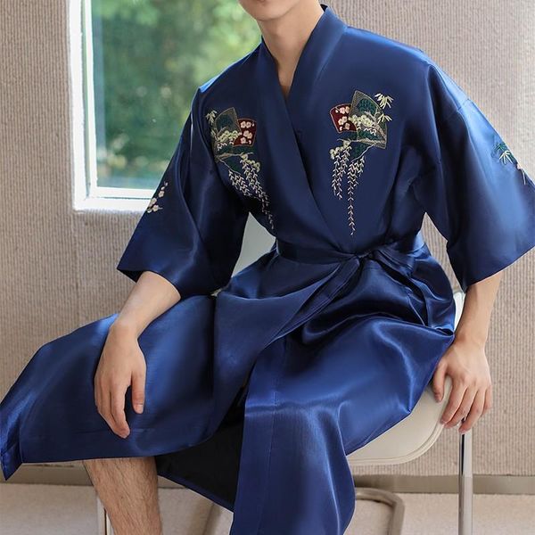 men's sleepwear men embroidery robe casual bathrobe gown satin loose male kimono summer loungewear intimate lingerie, Black;brown
men's sleepwear men embroidery robe casual bathrobe gown satin loose male kimono summer loungewear intimate lingerie, Black;brown