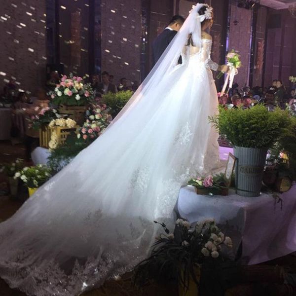 bridal veils long 5 meter arrive applique edge comb white one layer lace 3 wedding, Black
bridal veils long 5 meter arrive applique edge comb white one layer lace 3 wedding, Black