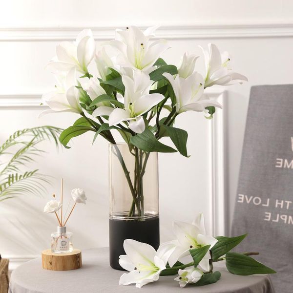 5pcs real touch feel 3 heads lily artificial flowers for wedding bouquet home decoration pography props fake decorative & wreaths
5pcs real touch feel 3 heads lily artificial flowers for wedding bouquet home decoration pography props fake decorative & wreaths