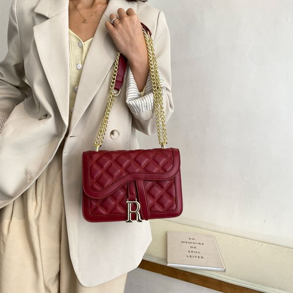 luxury handbags spring and summer version solid color sewing white soft handle small zipper inner patch bag vertical square women's
luxury handbags spring and summer version solid color sewing white soft handle small zipper inner patch bag vertical square women's