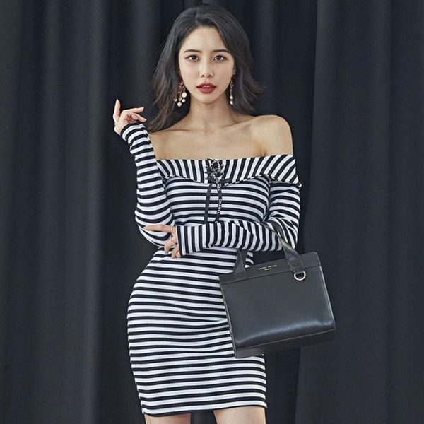 nightclub tight dress 2021 spring simple striped fashion slash neck off the shoulder elegant party women mini casual dresses, Black;gray
nightclub tight dress 2021 spring simple striped fashion slash neck off the shoulder elegant party women mini casual dresses, Black;gray