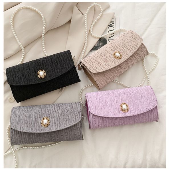 ladies' slanting single shoulder dinner women's small leisure pleated pearl chain bag
ladies' slanting single shoulder dinner women's small leisure pleated pearl chain bag