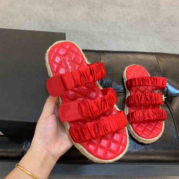 new luxury brand summer women's flat slippers high qulaity solid ladies slides sell designe casual women shoes 80% off outlet online sa, Black
new luxury brand summer women's flat slippers high qulaity solid ladies slides sell designe casual women shoes 80% off outlet online sa, Black