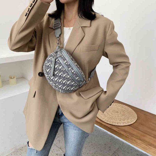 2022 latest handbag factory store on fashionable and simple small style leisure waist popular portable single room messenger, Black;red
2022 latest handbag factory store on fashionable and simple small style leisure waist popular portable single room messenger, Black;red