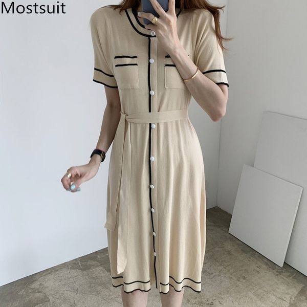 autumn korean knitted color-blocked women dress short sleeve o-neck belted single-breasted dresses vintage elegant vestidos 210518, Black;gray
autumn korean knitted color-blocked women dress short sleeve o-neck belted single-breasted dresses vintage elegant vestidos 210518, Black;gray
