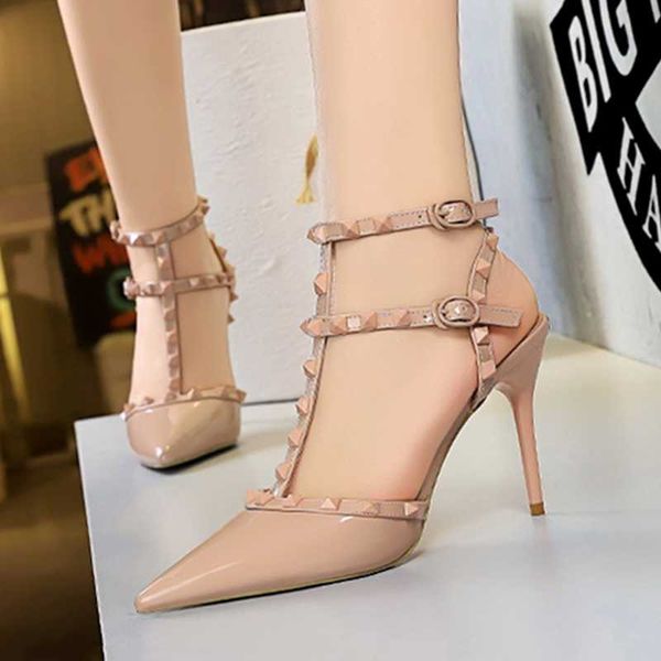 dress shoes european and american high heels patent leather shallow mouth pointed nightclub was thin roman style rivet hollow sandals, Black
dress shoes european and american high heels patent leather shallow mouth pointed nightclub was thin roman style rivet hollow sandals, Black