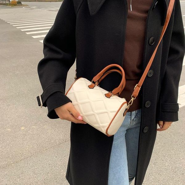 evening bags 2021 women's bag luxury designer handbags vintage diamond lattice minority messenger texture retro portable boston
evening bags 2021 women's bag luxury designer handbags vintage diamond lattice minority messenger texture retro portable boston