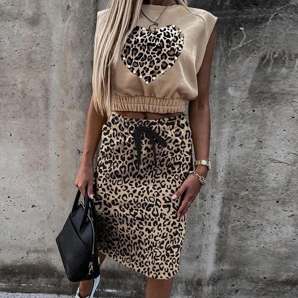 print summer suits with skirt womens tracksuits sweatshirt short crop high waisted skirts sets casual female two piece set, Gray
print summer suits with skirt womens tracksuits sweatshirt short crop high waisted skirts sets casual female two piece set, Gray