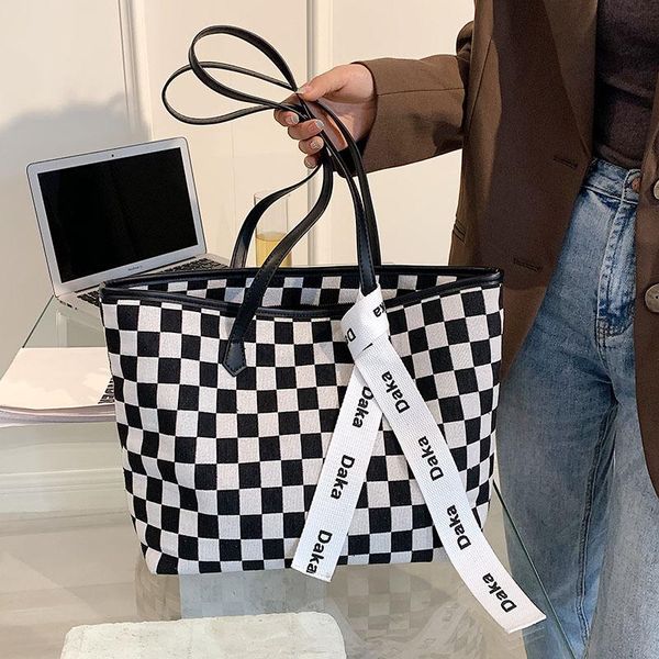 evening bags large-capacity plaid handbag bag 2021 trendy female fashion all-match shoulder autumn and winterretro tote
evening bags large-capacity plaid handbag bag 2021 trendy female fashion all-match shoulder autumn and winterretro tote