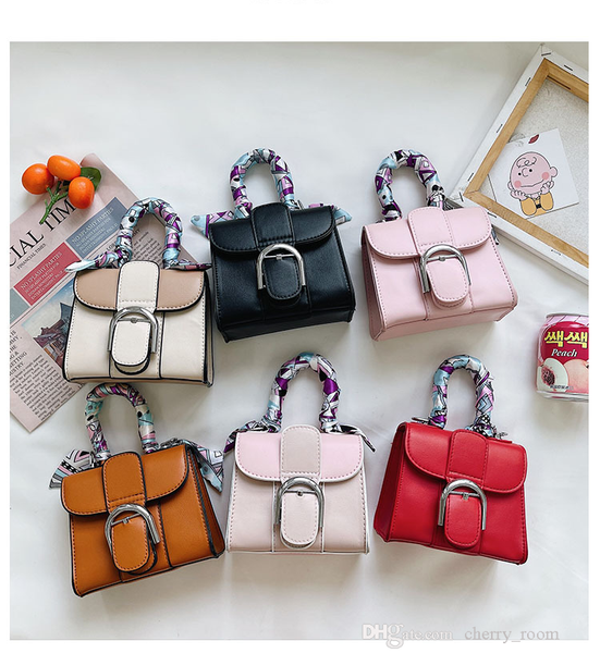 girls princess handbags children scarves pu casual one shoulder bags 2021 tide fashion women mini wallet chain crossbody messenger bag f620, Black
girls princess handbags children scarves pu casual one shoulder bags 2021 tide fashion women mini wallet chain crossbody messenger bag f620, Black