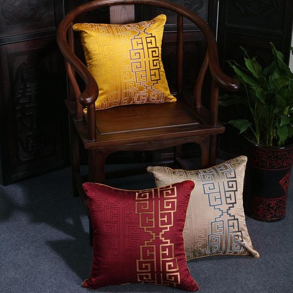classical cushion covers flowers embroidered waist pillowcases luxury high-grade yellow red pillow cases home bed decoration cushion/decorat
classical cushion covers flowers embroidered waist pillowcases luxury high-grade yellow red pillow cases home bed decoration cushion/decorat