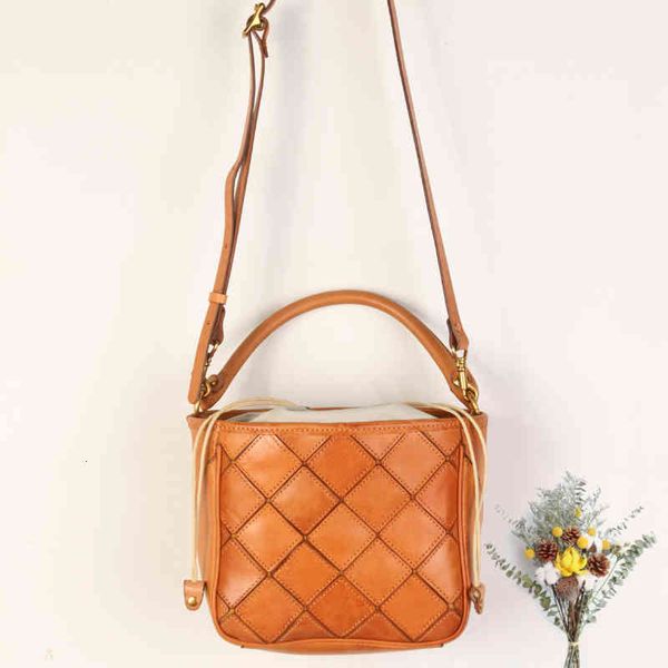 Lady's Head Messenger Layer, Splicing, Portable Small Square Bag, Vegetable Tanned Leather Shoulder Bag
Lady's Head Messenger Layer, Splicing, Portable Small Square Bag, Vegetable Tanned Leather Shoulder Bag
