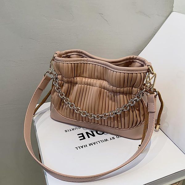 shoulder bags niche design handbags all-match 2021 fashion high-end messenger bag underarm bucket width: 22cm
shoulder bags niche design handbags all-match 2021 fashion high-end messenger bag underarm bucket width: 22cm