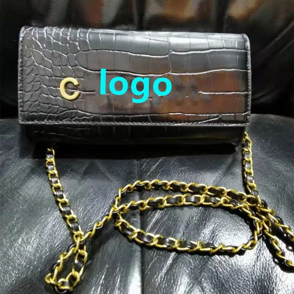 2021 summer small xianglingge chain one shoulder messenger bag crocodile pattern women's square bag trend mobile phone, Red;black
2021 summer small xianglingge chain one shoulder messenger bag crocodile pattern women's square bag trend mobile phone, Red;black