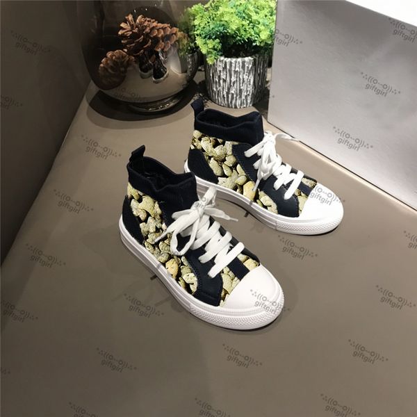 classic canvas shoes hipster kids designer girl's and boy's sneakers outdoor luxury children sports shoes, Black;red
classic canvas shoes hipster kids designer girl's and boy's sneakers outdoor luxury children sports shoes, Black;red
