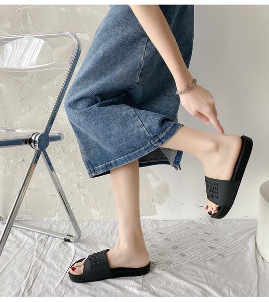 slippers beach shoes men and women outdoor non-slip summer sandals quality split toe, Black
slippers beach shoes men and women outdoor non-slip summer sandals quality split toe, Black