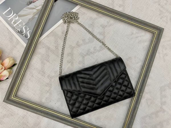 luxury women bag leather handbag fashion casual chain shoulder messenger famous classic purses brand designer crossbody lattice
luxury women bag leather handbag fashion casual chain shoulder messenger famous classic purses brand designer crossbody lattice