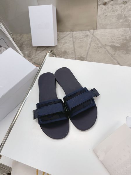 2021 new designer sandals summer flat slippers fashion beach woman big head slipper letters shoe with box, Black
2021 new designer sandals summer flat slippers fashion beach woman big head slipper letters shoe with box, Black