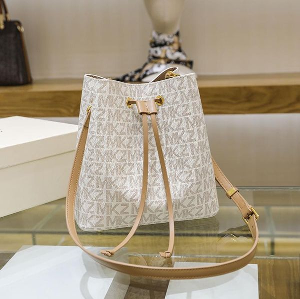 evening bags small mkz bucket bag 2021 designer brand handbag large capacity messenger female fashion all-match shoulder
evening bags small mkz bucket bag 2021 designer brand handbag large capacity messenger female fashion all-match shoulder